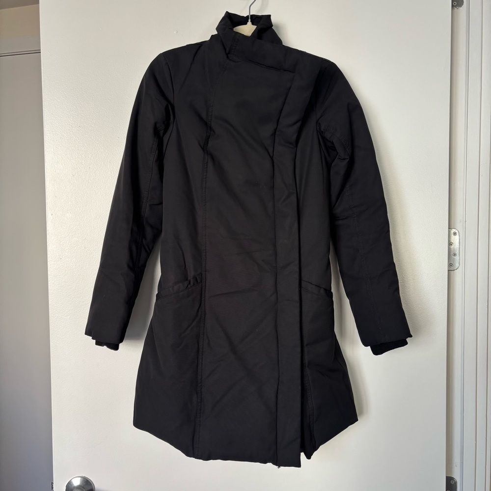ARITZIA The Group Babaton Bowerman Puffer Coat